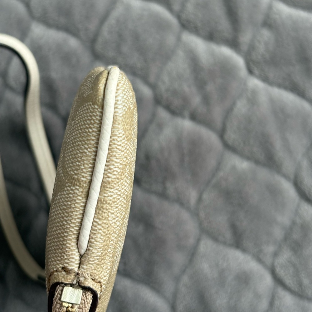 Coach Corner Zip Wristlet in Signature Coated Canvas - Picture 4 of 16